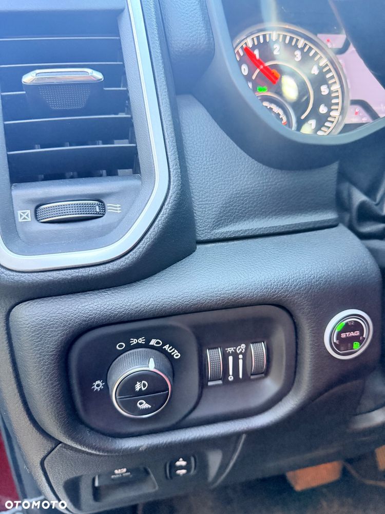 Dodge RAM 5.7 4x4 - 10