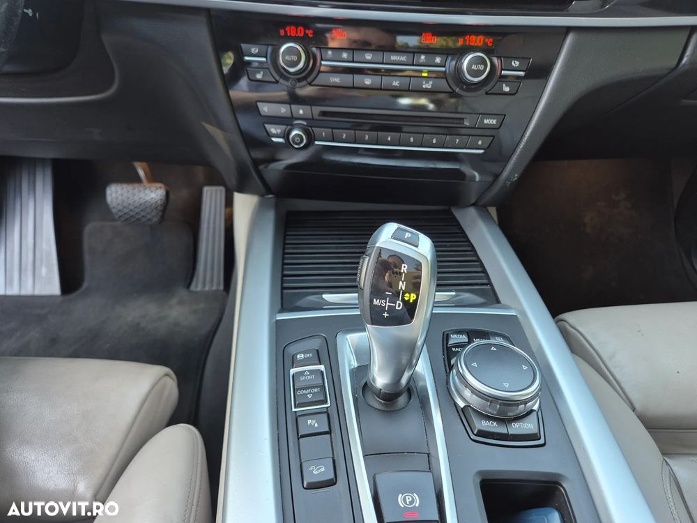 BMW X5 xDrive25d - 27