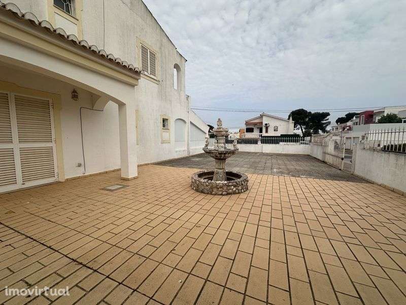 Vende-se Vivenda V4 - Bemposta - Grande imagem: 5/12