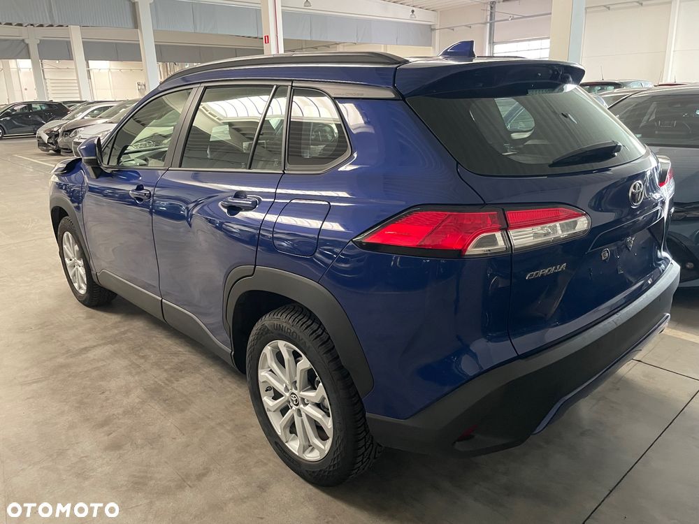 Toyota Corolla Cross - 3