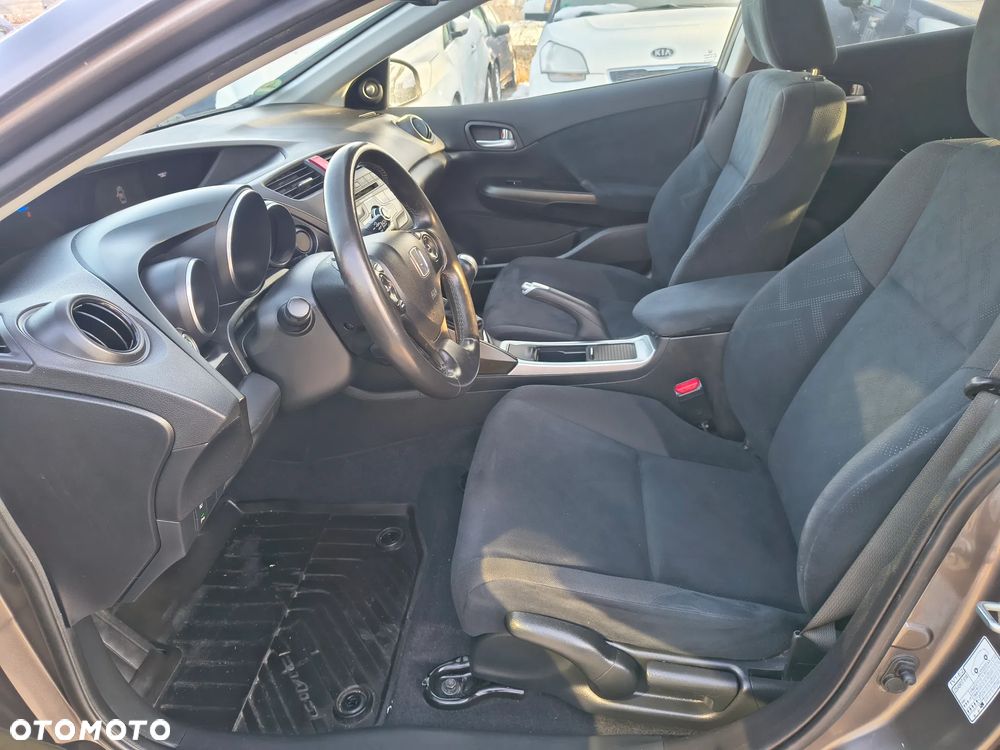 Honda Civic 1.8 i-VTEC Lifestyle - 19