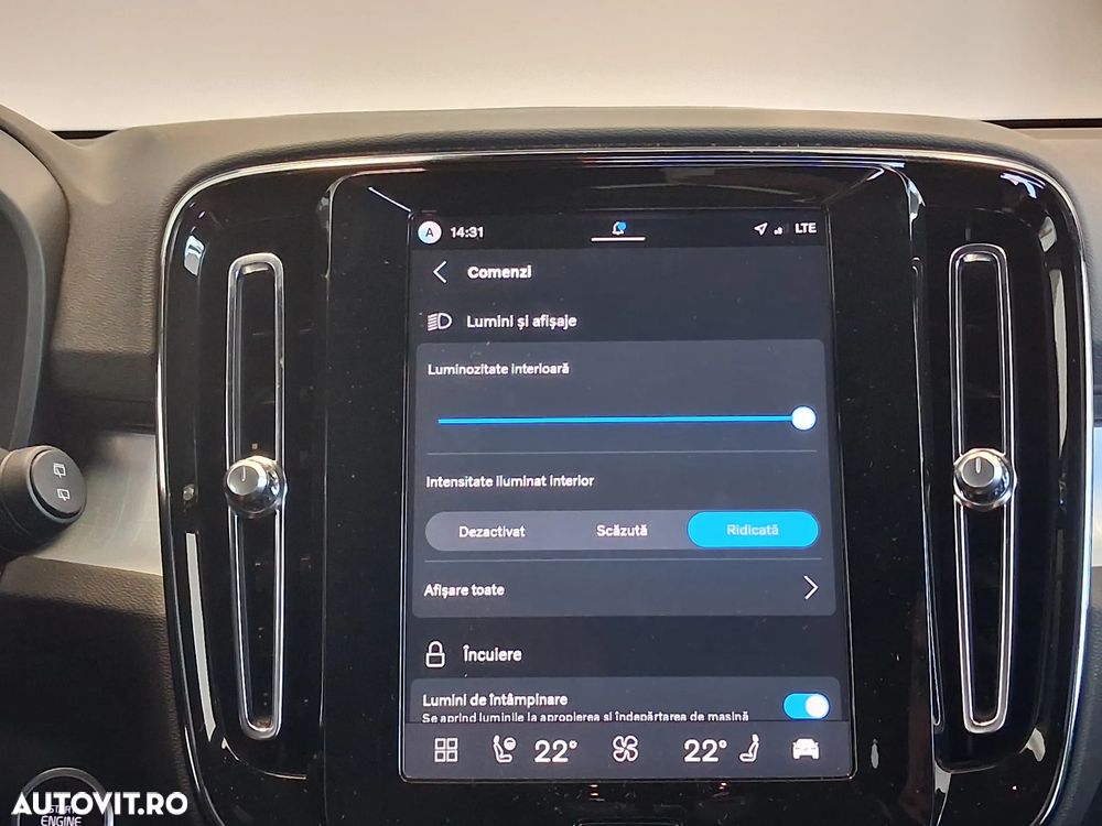 Volvo XC 40 B4 AT FWD MHEV Ultra Dark - 31