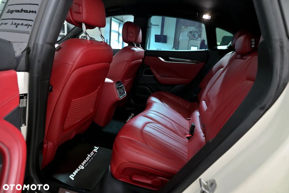 Maserati Levante S - 31