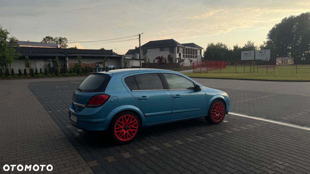 Opel Astra 2.0 Turbo Cosmo - 7