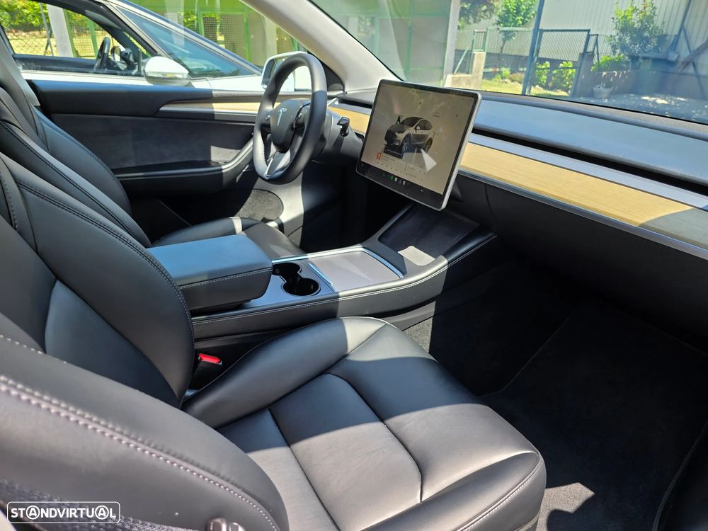 Tesla Model Y RWD - 17
