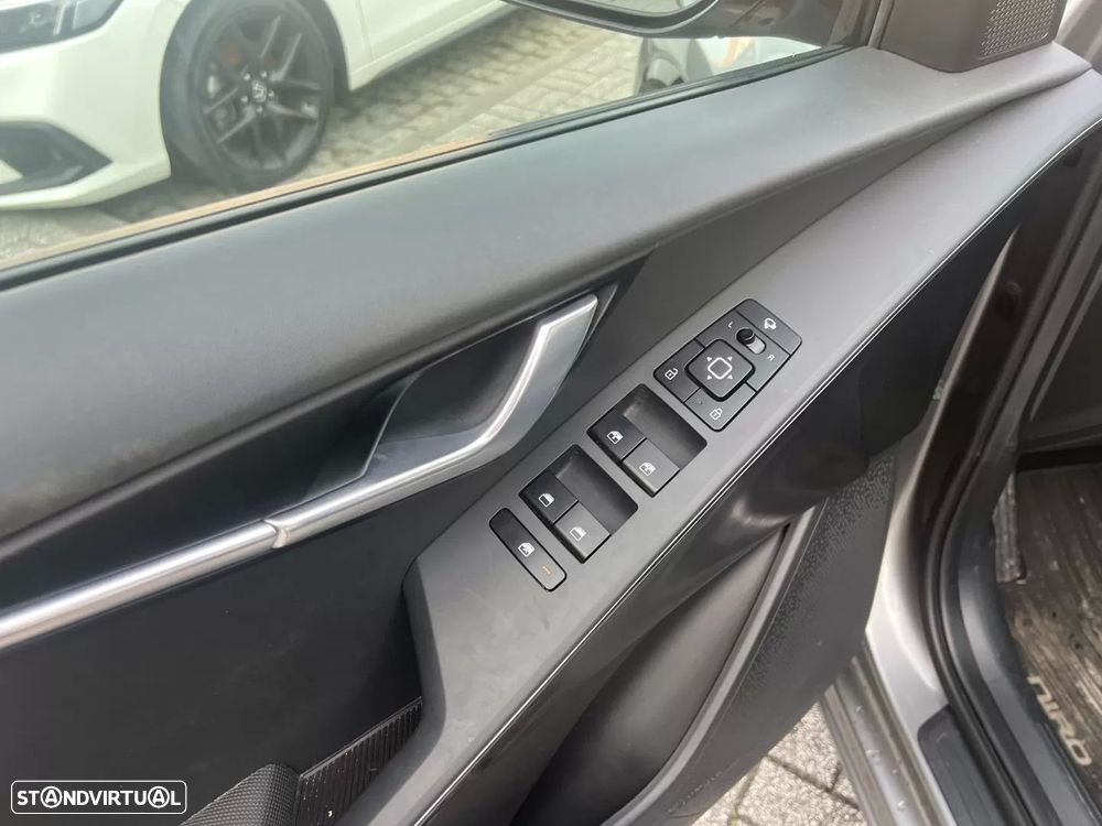 Kia Niro 1.6 GDi HEV Tech - 16