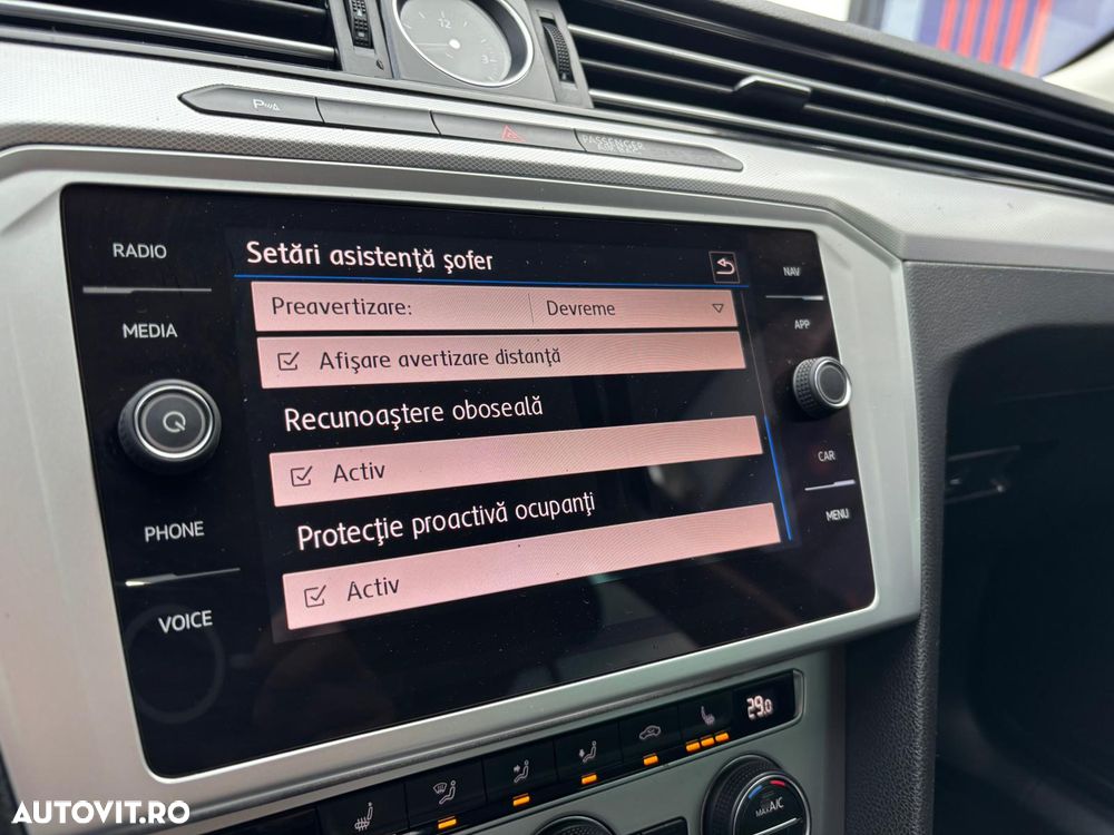 Volkswagen Passat - 25