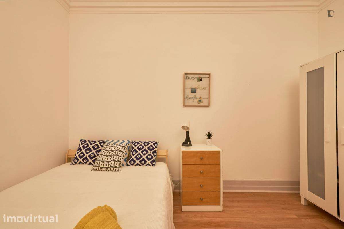 Quarto - localizado em Marquês de Pombal Lisbon - Grande imagem: 4/51