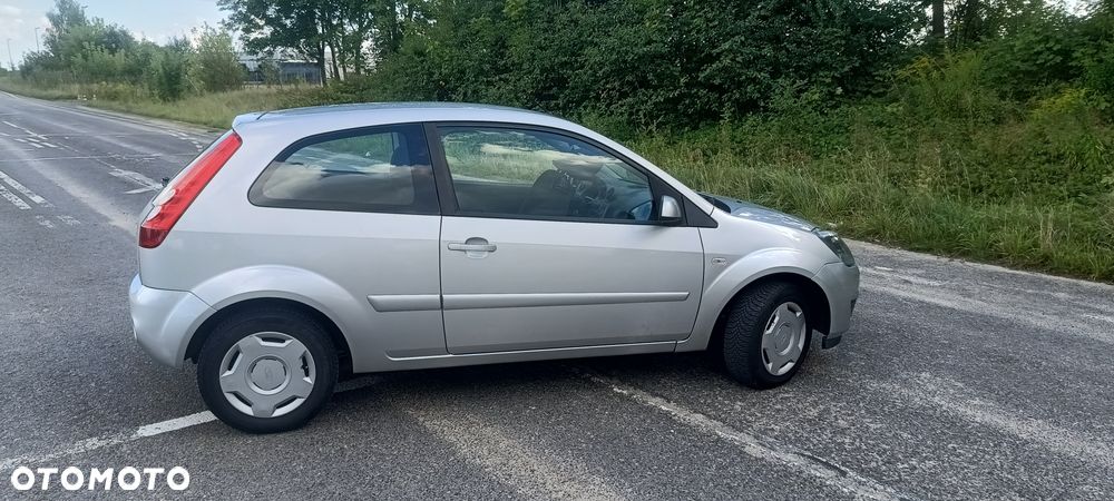 Ford Fiesta - 4