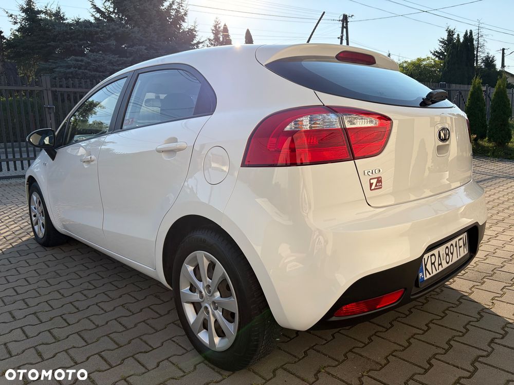 Kia Rio 1.1 crdi M - 3