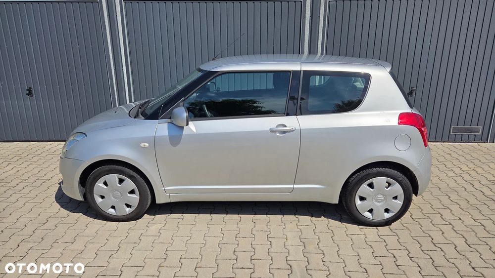 Suzuki Swift 1.3 Sakura - 5