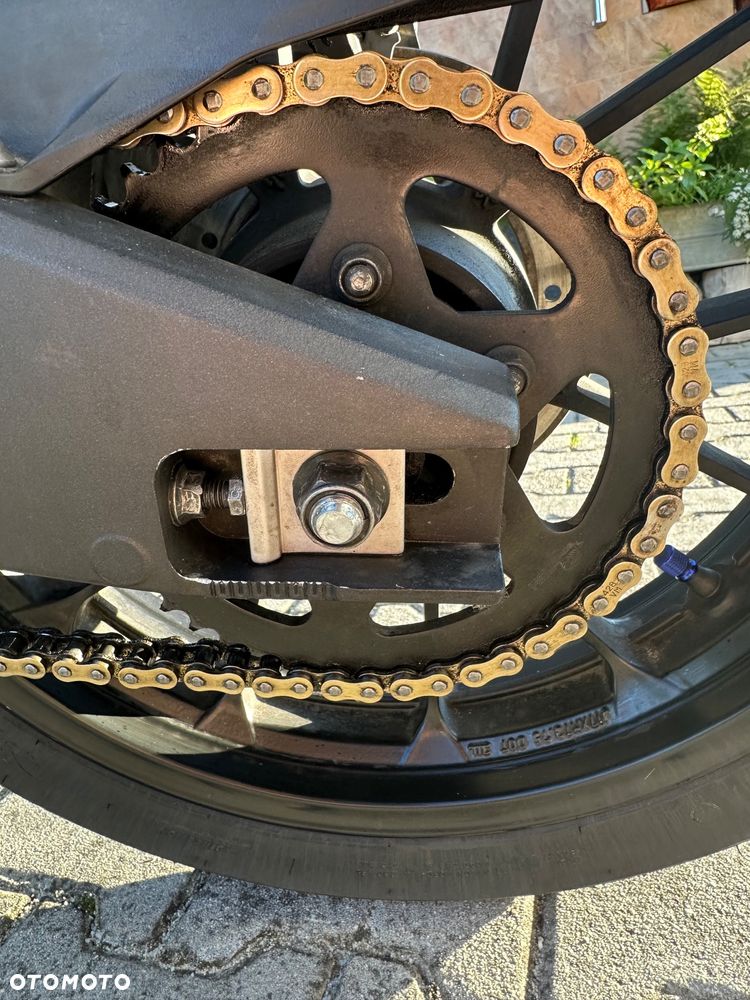 Yamaha MT - 6