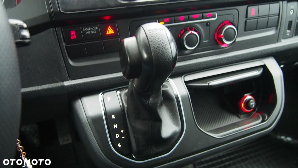 Volkswagen Multivan 2.0 TDI L1 Trendline 4Motion DSG - 8