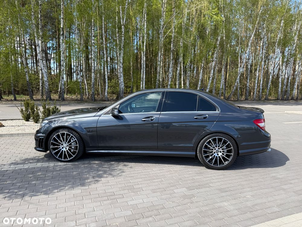 Mercedes-Benz Klasa C 63 AMG 7G-TRONIC SPORT EDITION - 3