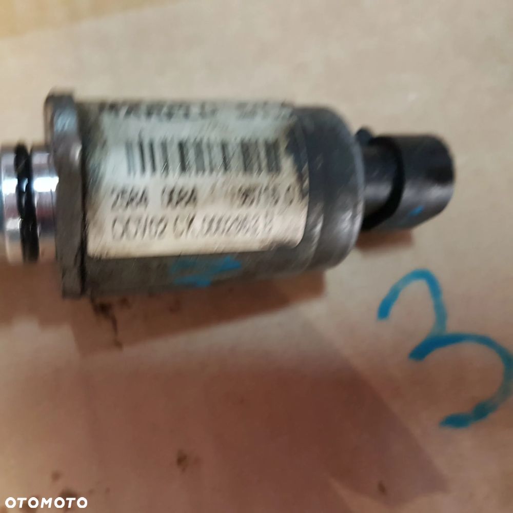 Elektrozawór skrzyni biegów Renault Master Clio Trafic Twingomaster II Trafic II 01> - 8