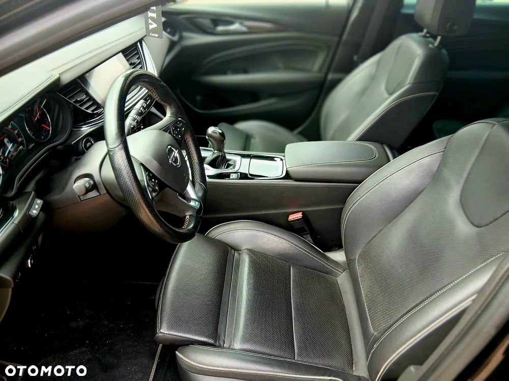Opel Insignia 2.0 T 4x4 Innovation S&S - 10
