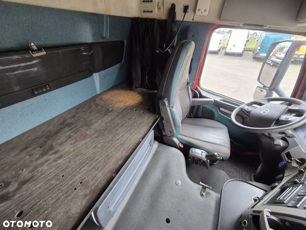 Volvo FM 330 AUTOMAT / MOCNY SOLIDNY / HDS / SKRZYNIA / BEZWYPADKOWY / SERWISOWANY / 1WŁ. / ORYGINALNY PRZEBIEG / KABINA SYPIALNIANA - 31