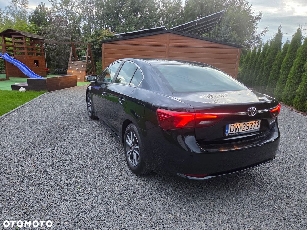 Toyota Avensis 2.0 Premium MS - 15