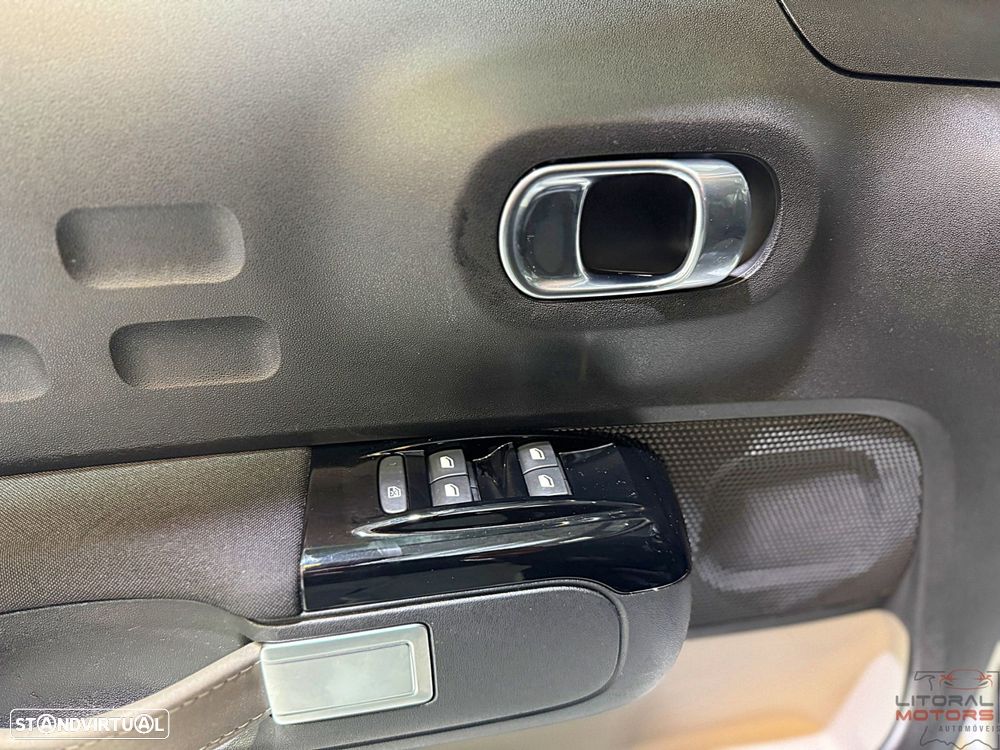 Citroën C3 1.2 PureTech Shine - 17