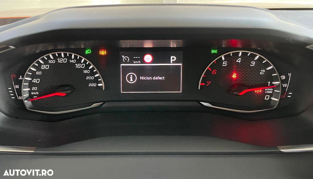 Peugeot 2008 1.2 L PureTech STT EAT8 GT Line - 14