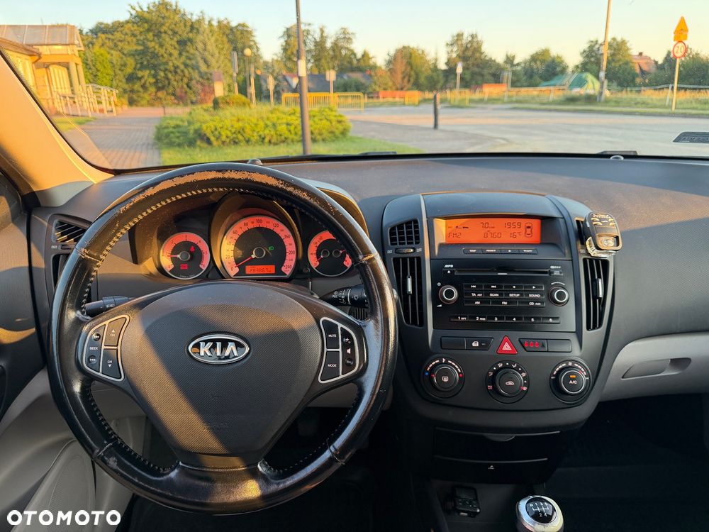 Kia Ceed 1.6 Crdi Comfort + - 37