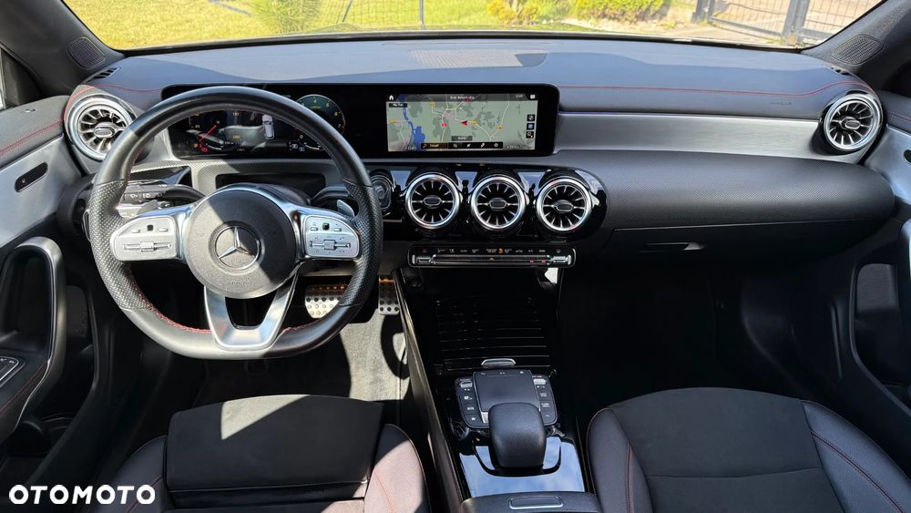 Mercedes-Benz CLA 180 7G-DCT Edition AMG Line - 22