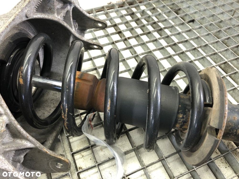 AMORTYZATOR PRAWY PRZÓD ZE SPRĘŻYNĄ - 89.00 PLN - AUDI A4 B8 Avant (8K5) 2007 - 2015 1.8 TFSI - 4