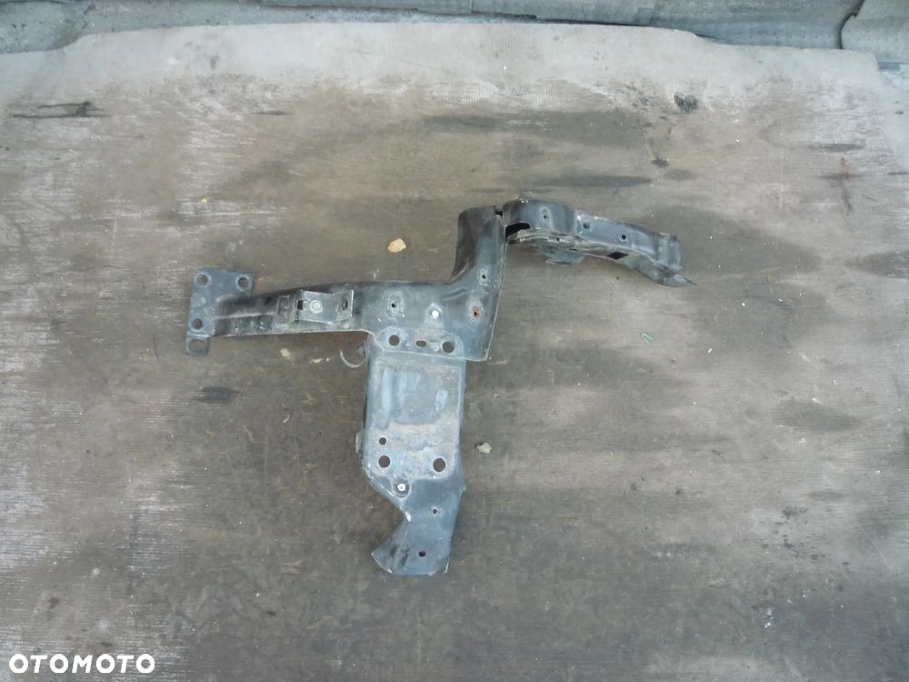 OPEL CORSA E OKULAR PRAWY WZMOCNIENIE