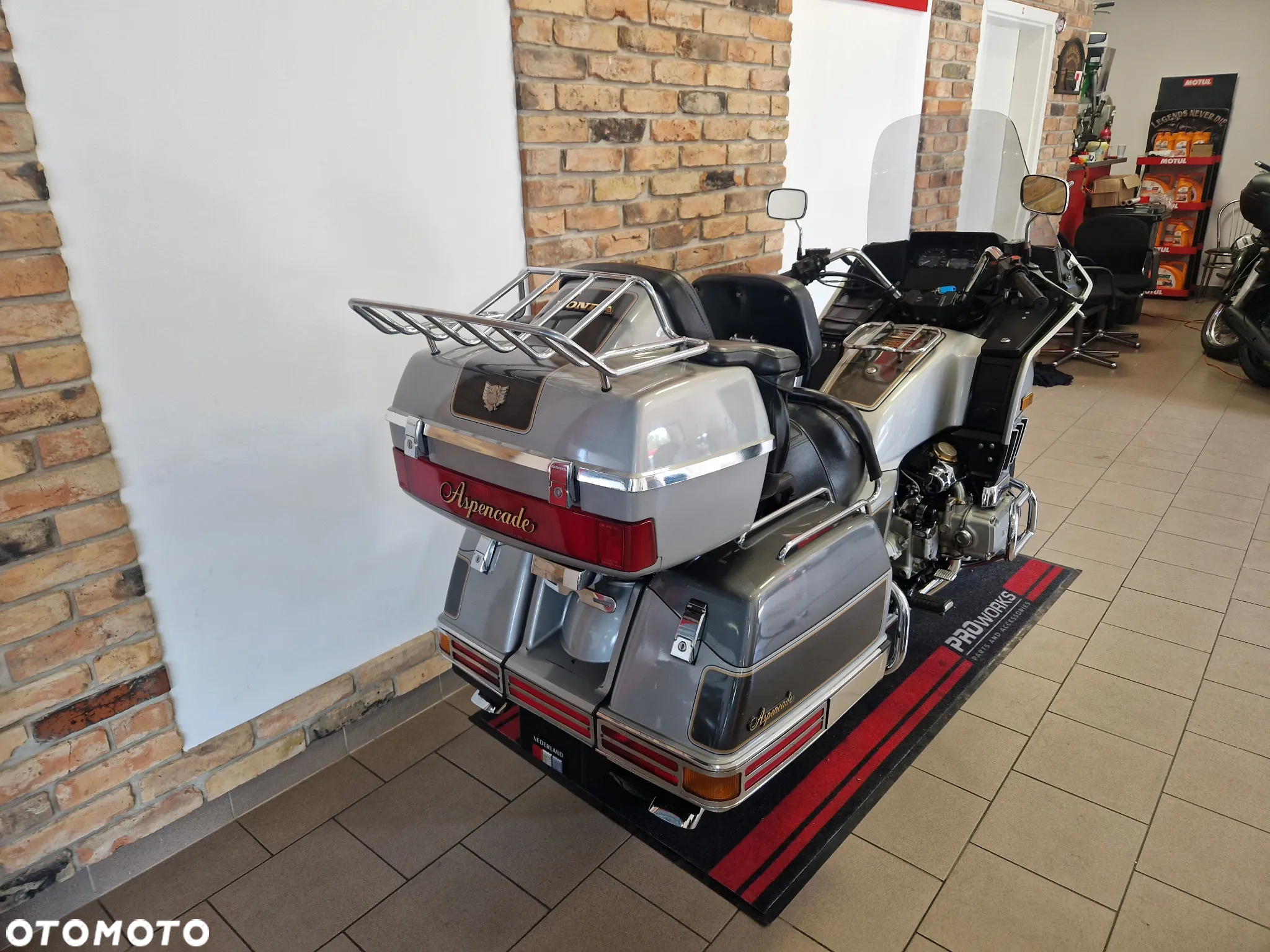 Honda GL - 22