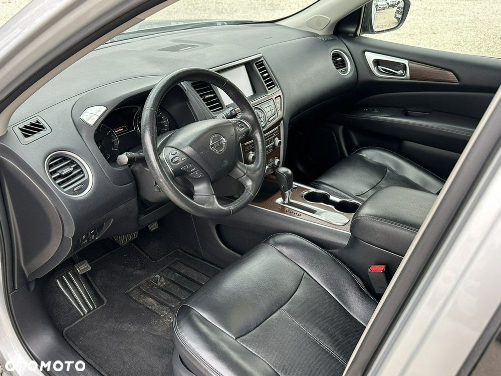 Nissan Pathfinder - 13