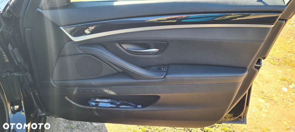 BMW Seria 5 520d xDrive Luxury Line - 16