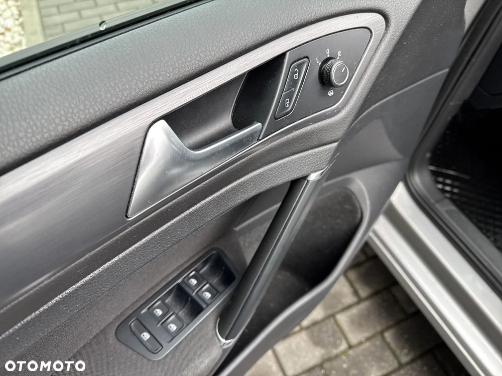 Volkswagen Golf 1.6 TDI BMT Comfortline - 14