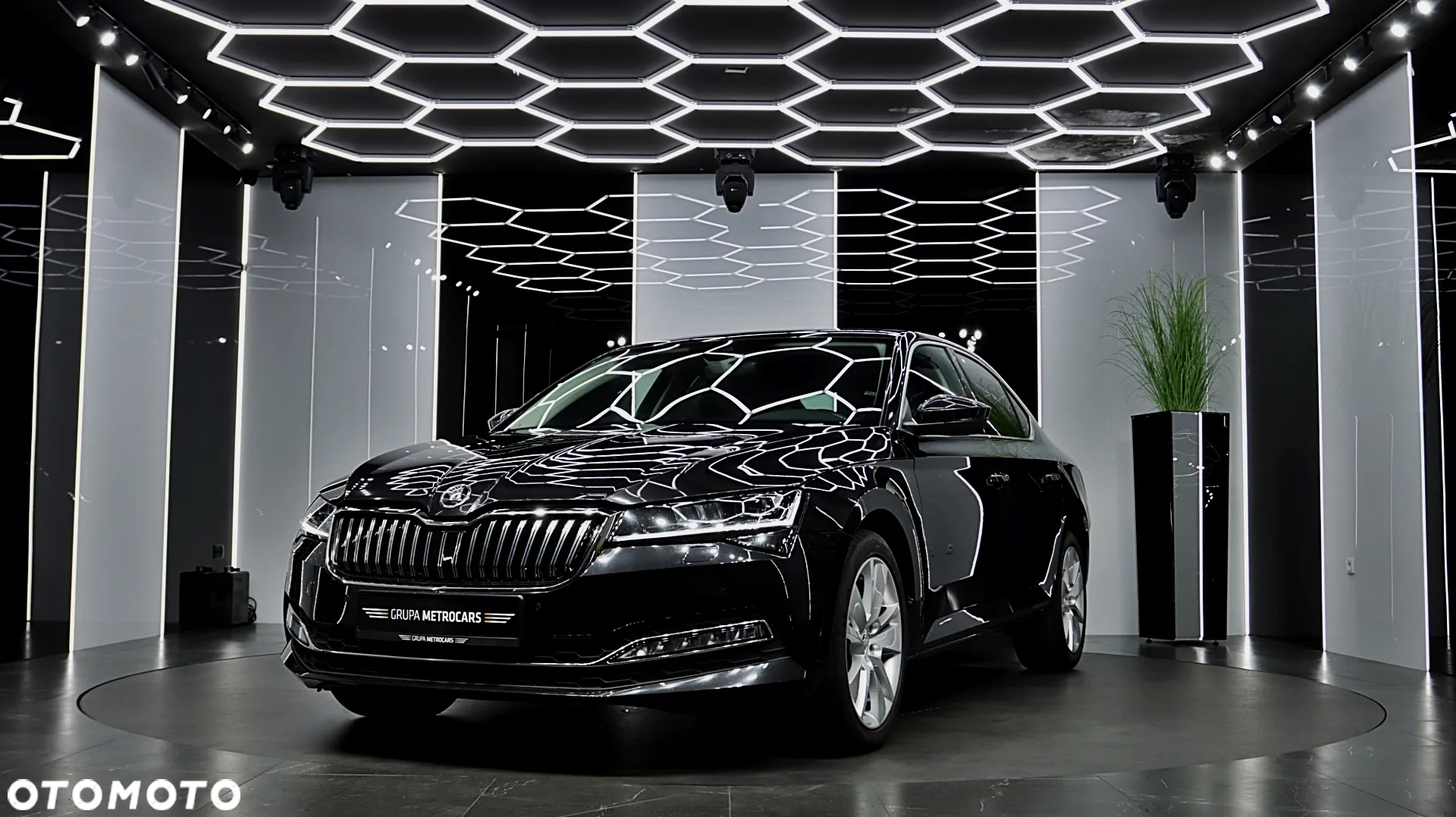 Skoda Superb 2.0 TDI SCR Style DSG - 2