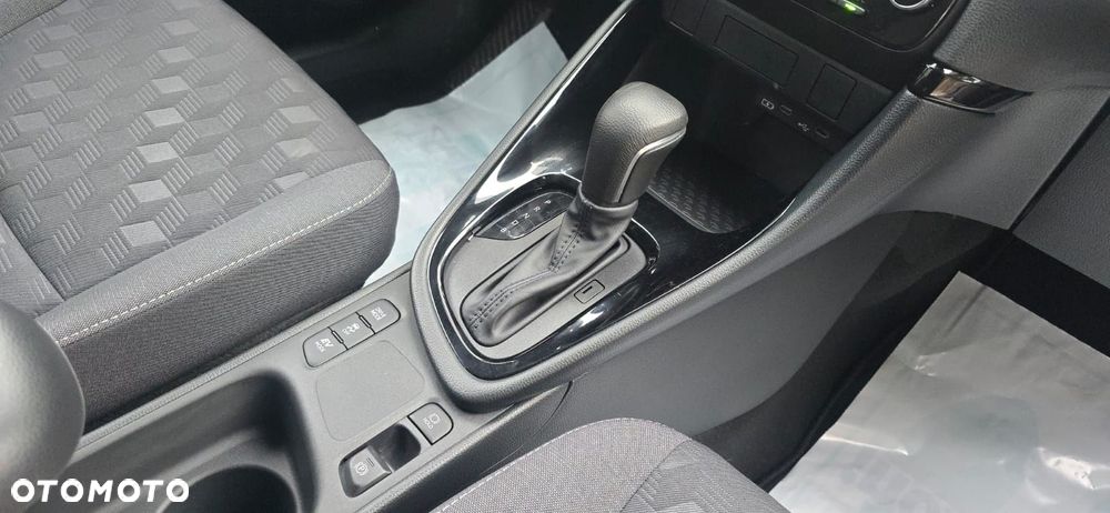 Toyota Yaris 1.5 Premium CVT - 21