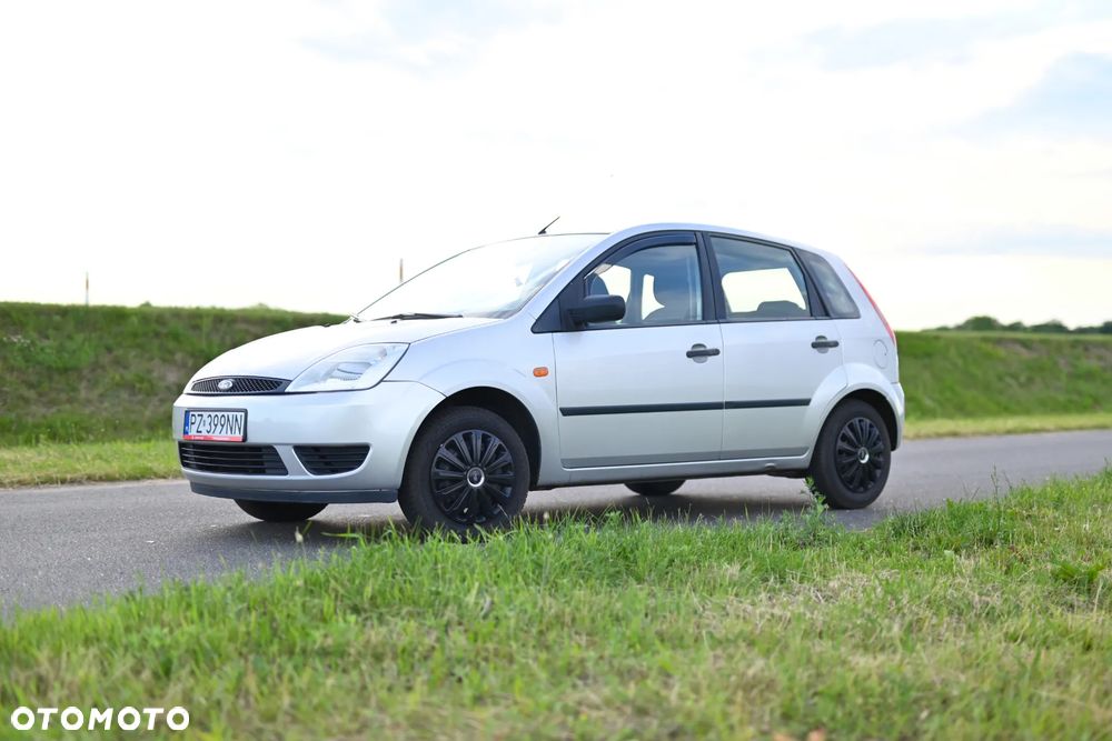 Ford Fiesta 1.3 Ambiente - 10