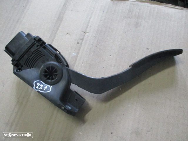Pedal 8V219F836AA FORD FIESTA 2010 1.4TDCI FORD FIESTA 6 2009 1.4TDCI   0P  PRETO - 1