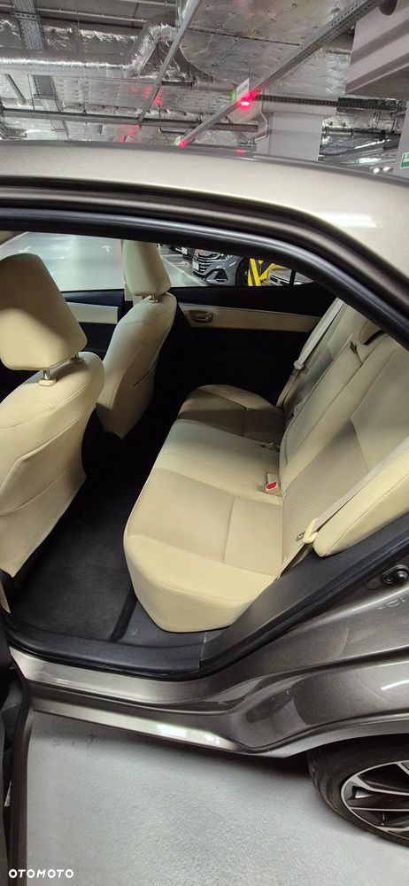 Toyota Corolla 1.6 Premium EU6 - 26