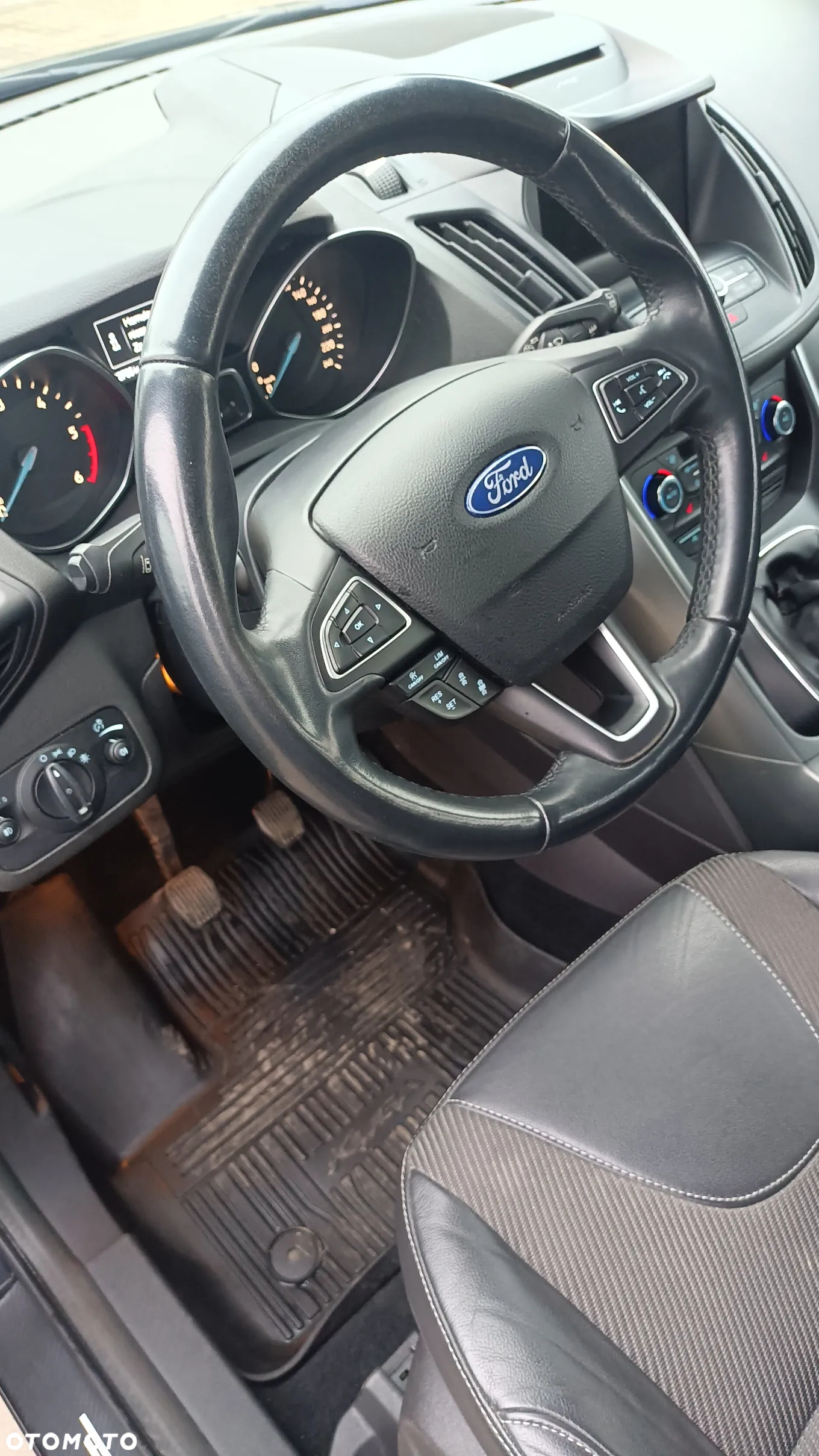 Ford Kuga 2.0 TDCi FWD Titanium - 11