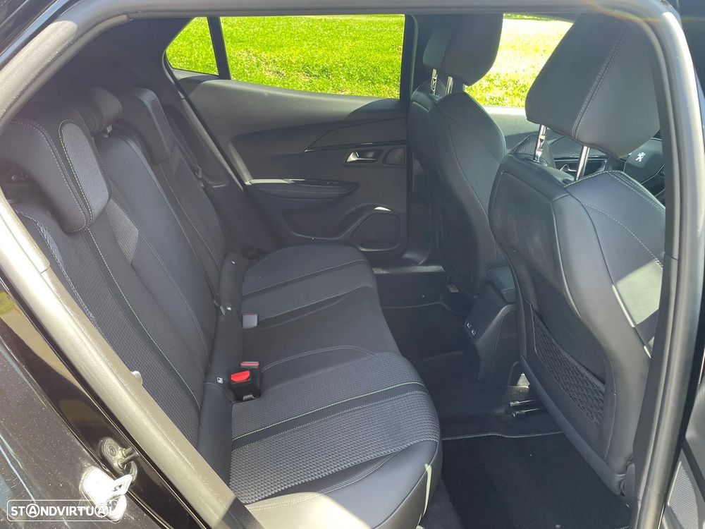 Peugeot 2008 1.2 PureTech GT Line EAT8 - 19