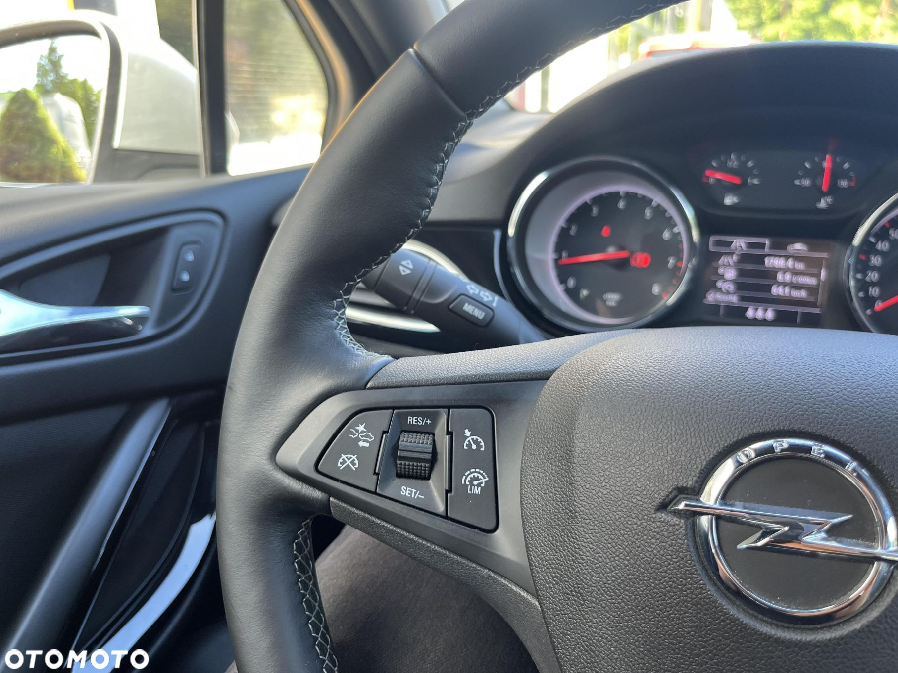 Opel Astra V 1.4 T Dynamic S&S - 27