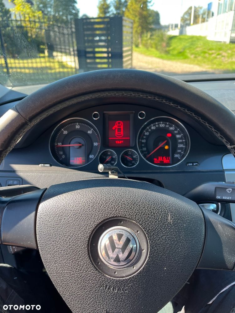 Volkswagen Passat - 9
