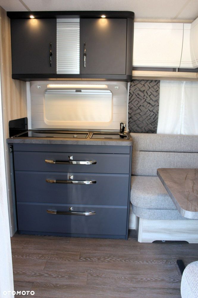 Hobby DE LUXE 495 WFB - 13