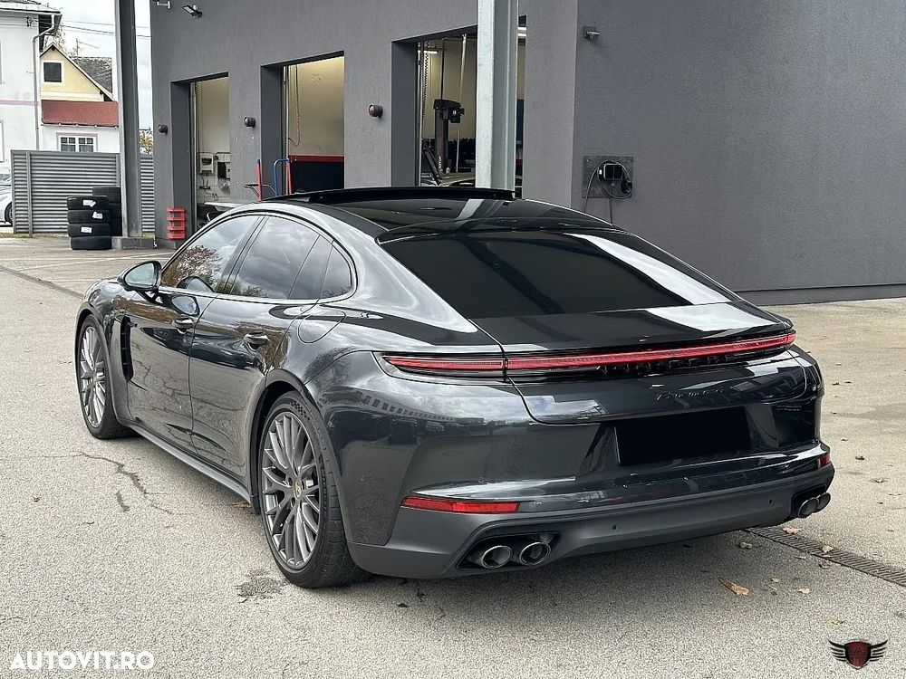 Porsche Panamera 4 E-Hybrid - 4