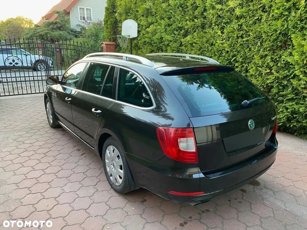 Skoda Superb 2013 photo 5