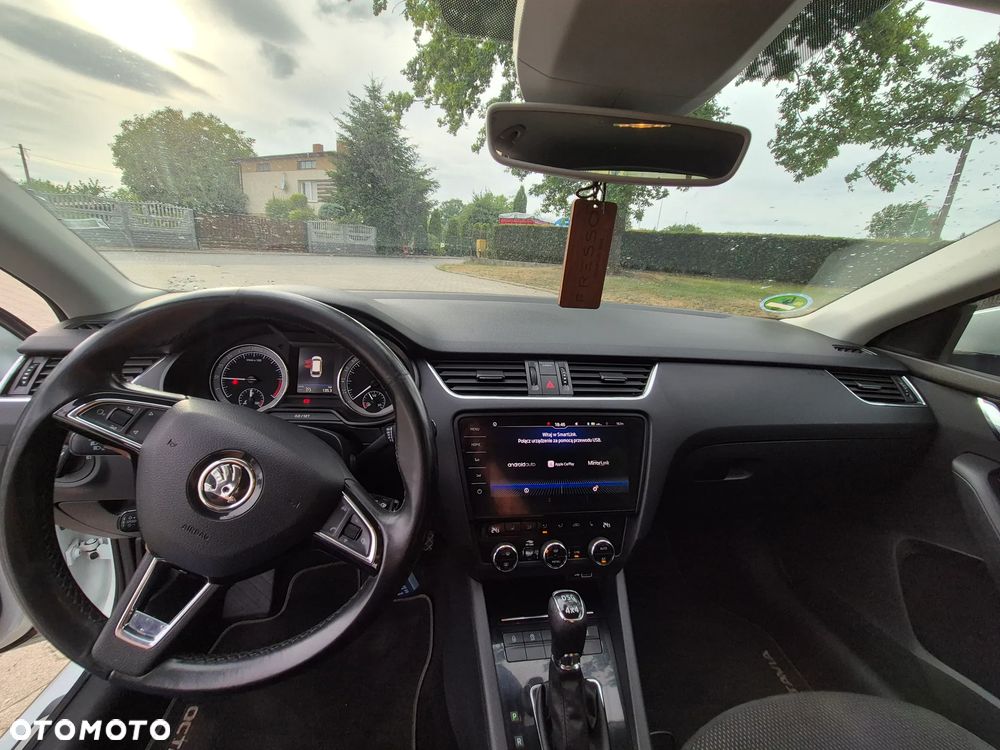 Skoda Octavia 2.0 TDI 4x4 Ambition DSG - 20