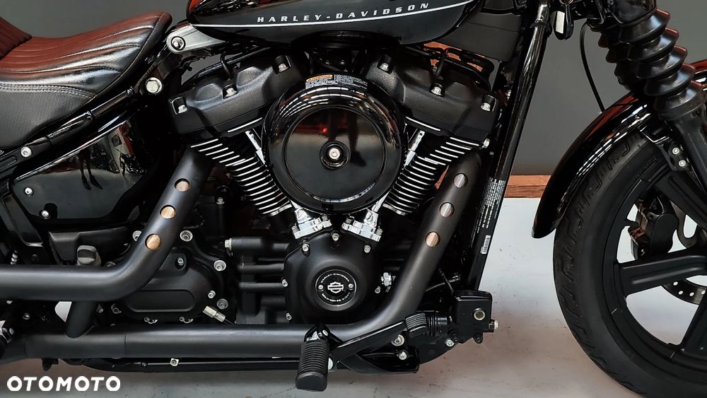Harley-Davidson Softail Street Bob - 13