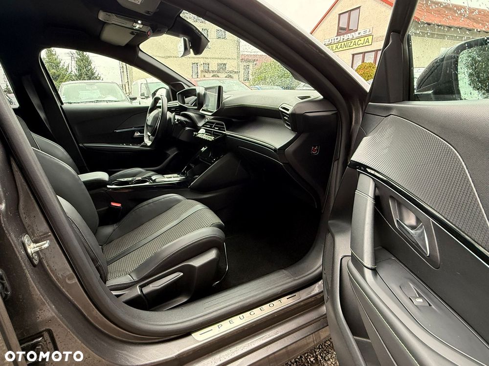 Peugeot 208 PureTech 100 EAT8 GT Pack - 26