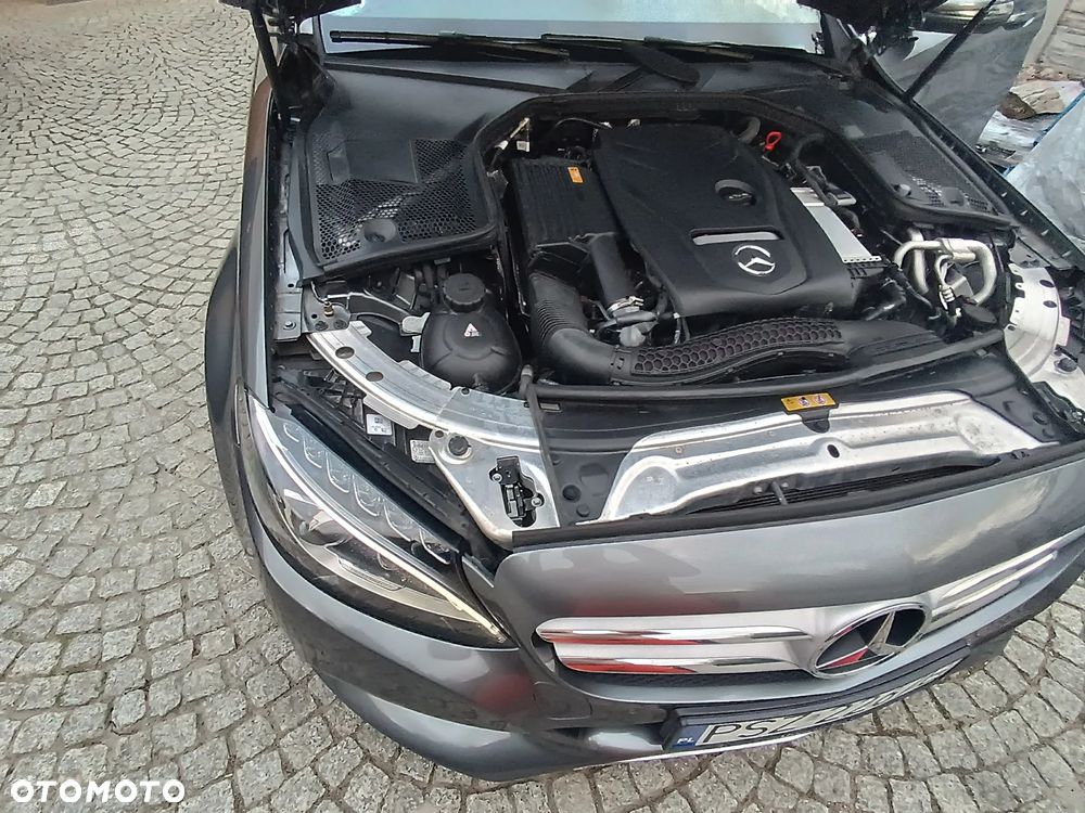 Mercedes-Benz Klasa C 180 9G-TRONIC Exclusive - 24