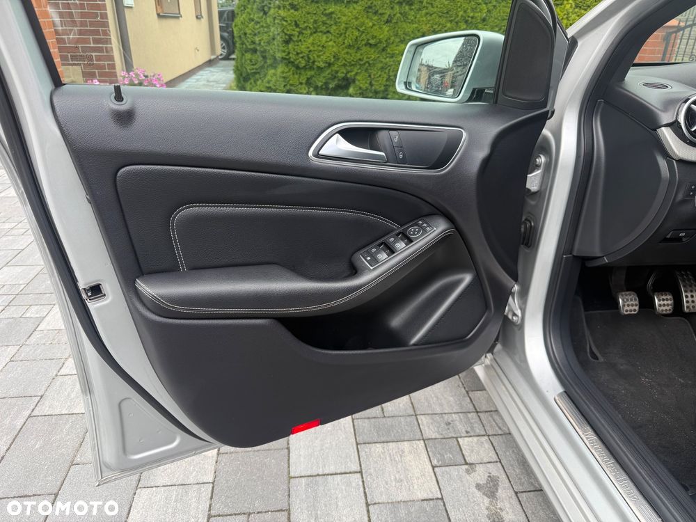 Mercedes-Benz Klasa B 180 CDI BlueEFFICIENCY Edition 1 - 29