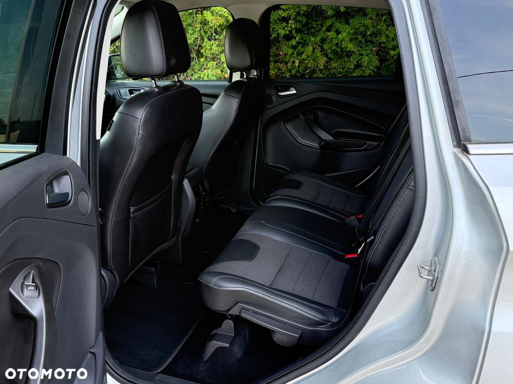 Ford Kuga - 13
